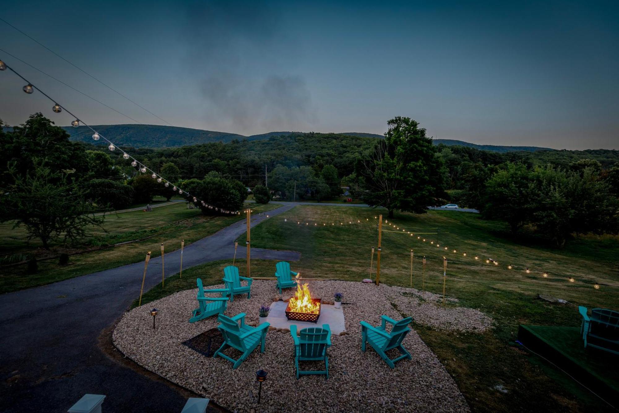 Carloover Vista: Mountain Escape Hot Springs Esterno foto